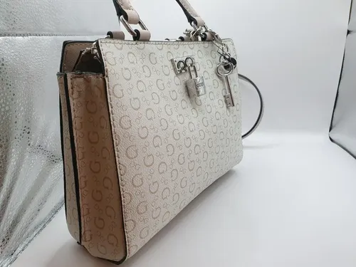 Cartera Guess Original Blanco/beige Logo Marca Níquel Beige Claro - Imagen 4