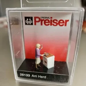 Figura Preiser Escala H0 28133 Mujer Señora Cocinando