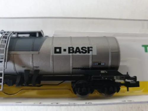 Vagón Cisterna Trix 15254-11 Basf - Imagen 3