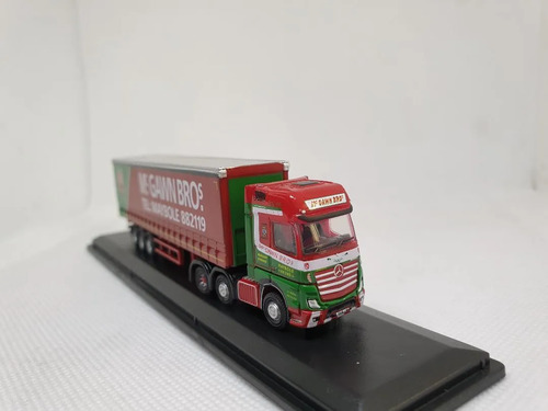 Camión Miniatura Oxford, Esc N M. Benz Actros C/acoplado Rojo Calipso - Imagen 4