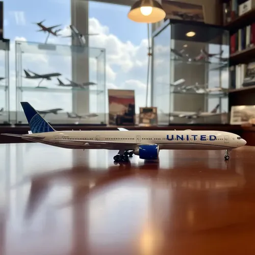 Avión Jc Wings, Esc 400, Boein 777-300er United Blanco/azul - Imagen 6