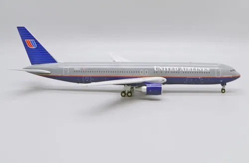 Avión Jc Wings, Escala 200 Boeing 767-300er United Gris Azul - Imagen 3