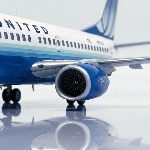 Avión Jc Wings,esc 200, Boeing 737-500 United Blanco/azul - Imagen 4