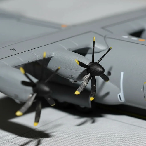 Avión Gemini Macs, Lockheed C-130 Hercules, Esc 400 Luftwaf Gris - Imagen 4