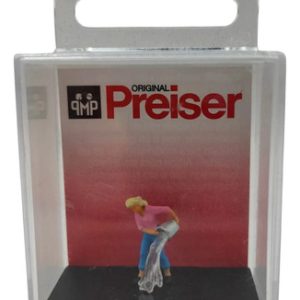 Figura Preiser Escala H0, 28049 Mujer Baldeando El Piso