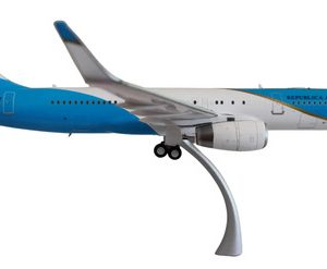 Aviòn Miniatura Jcwings, Escala 200 Boeing 757 200 Arg-01 Celeste Blanco