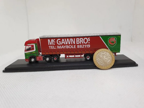 Camión Miniatura Oxford, Esc N M. Benz Actros C/acoplado Rojo Calipso - Imagen 2