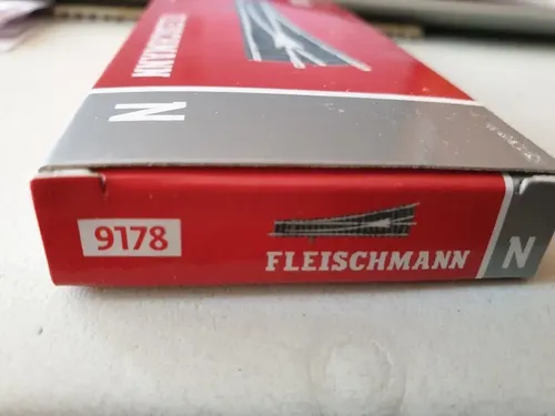 Desvìo Fleischmann Escala N 9178 A La Izquierda. - Imagen 2