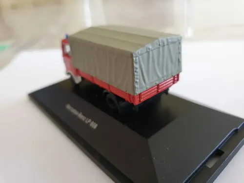 Vehículo Miniatura Schuco, H0, Mb Lp608 Carro Apoyo Bomberos Rojo - Imagen 4