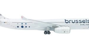Aviòn Jcwings, Escala 400 Airbus A330 Brussels Airlines Blanco