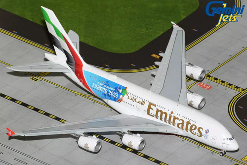 Avión Gemini Jets, Escala 400 Airbus A380-800 Emirates Blanco Dorado Azul - Imagen 2