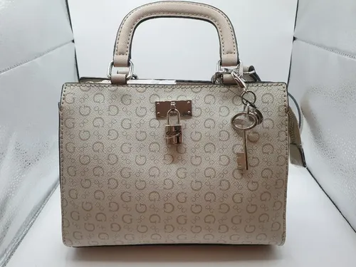 Cartera Guess Original Blanco/beige Logo Marca Níquel Beige Claro - Imagen 3