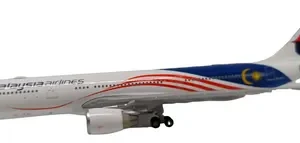 Aviòn Jcwings Escala 400  Airbus A330-300 Malaysia