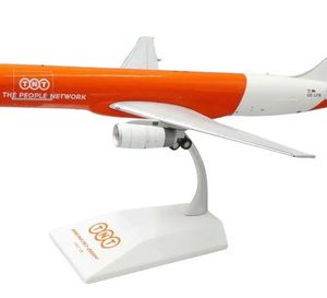 Aviòn Jcwings, Escala 200 Boeing 737-400 Tnt Naranja
