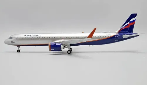 Avión Jc Wings, Escala 200 Airbus A321neo Aeroflot Plateado Azul Rojo - Imagen 3